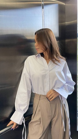 Bağcıklı kadın gömleği