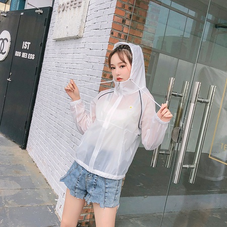 женская ветровка