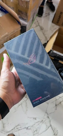 Телефон Asus ROG 5 ZS673KS 128GB / 12GB RAM VoLTE Factory Unlock 6,78 "Черный"