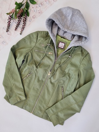 050142 Микс легких курток