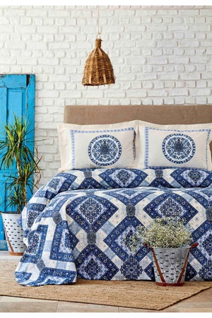 Костюмы,постельное белье