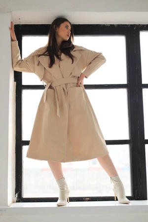 Yağmurluk pamuklu kumaştan yapılmış trençkot