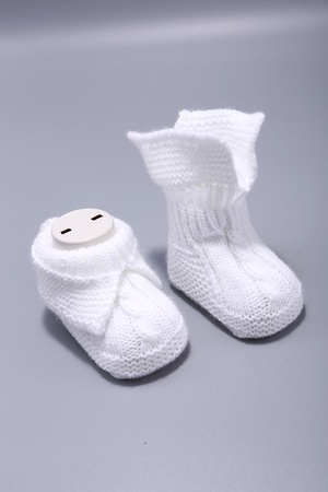 TRİKO İNCE SAC ÖRGÜ YAKALI BEBEK PATİK