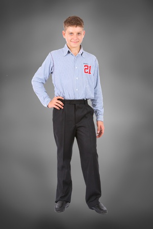 Erkekler için okul kıyafetleri