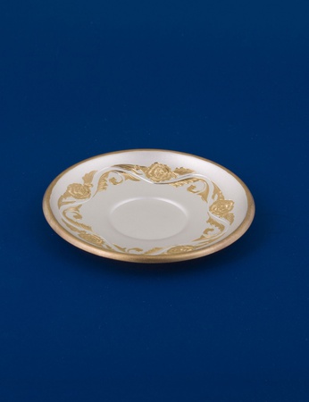 Серебряная чашка с блюдцем "Сюрприз"/С