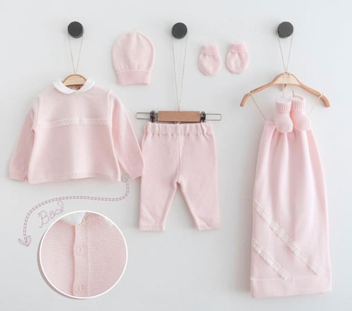 Yeni doğanlar için setler ve kitler