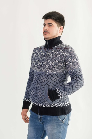 Жакет на молнии с карманами