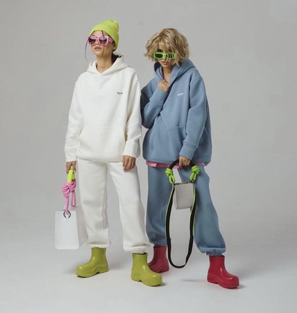 Женские спортивные костюмы