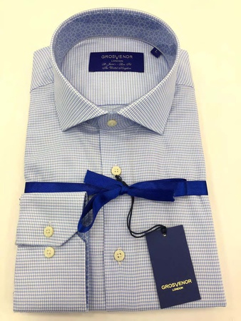 Erkeklerin gömlekleri