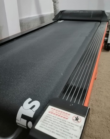 Беговая дорожка - спортивный инвентарь