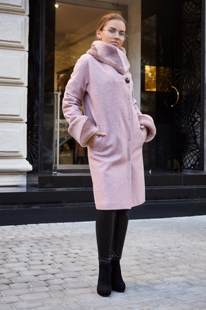 Пальто зимнее с эко-мехом "норка" тм"ТИАРА"