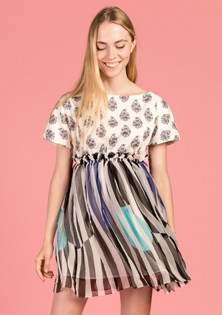 Платье Bebekler Beyaz Çiçekli Çember Çizgili