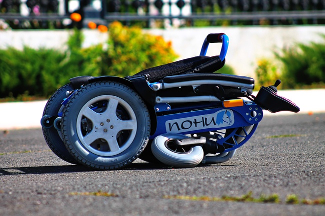 Katlanabilir elektrikli tekerlekli sandalye &quot;Pony-130&quot;