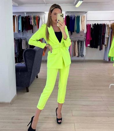 Женские костюмы двойка