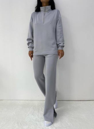 Женский костюм