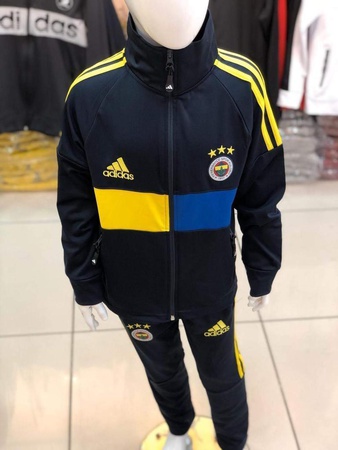 СПОРТИВНЫЙ КОСТЮМ