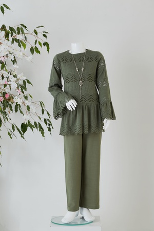 Uzun Kol Bluz / Flamlı Pantolon