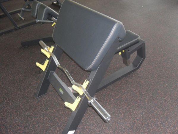 A3044 Скамья для бицепса с сиденьем. Скамья Скотта