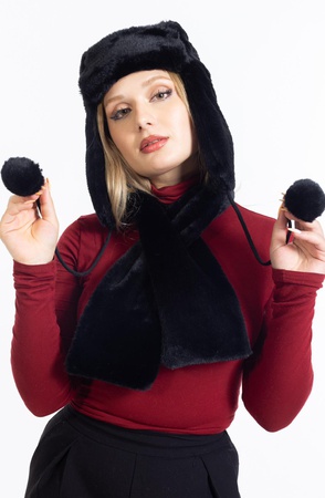 Peluş Pilot Şapka ve Eşarp Seti