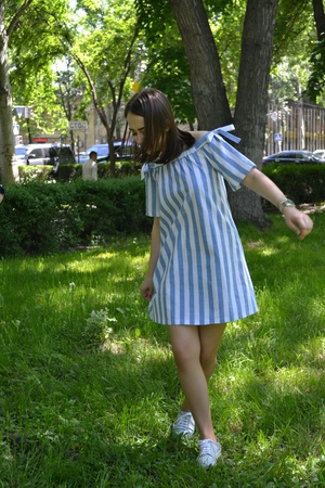 gençlik için elbise mod. 1703