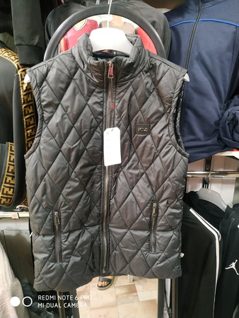 Sleeveless shirt. sport suit