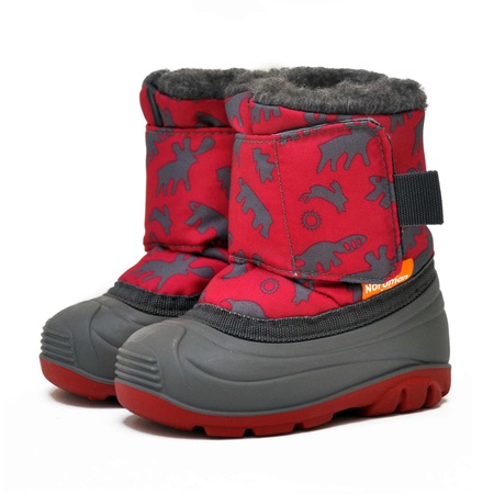 NORDMAN KÜÇÜK BİR ÇOCUK SNOWBOOTS İZOLELİ