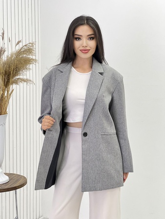 جاكيت نسائي من مصنع ملابس نسائية للبيع ، جاكيت نسائي للرجال هو صيحة الموسم وهذا الموديل سيعمل لمدة سنتين على الأقل ويحقق لك دخلاً جيداً ، كما يمكنك أن تطلب في إنتاجنا مشابه لـ نموذج أو طلب تحت علامتك التجارية الخاصة! تعتبر السترة النسائية الكلاسيكية