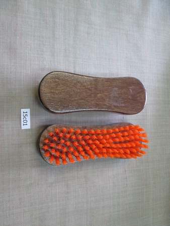 Щетки одежные