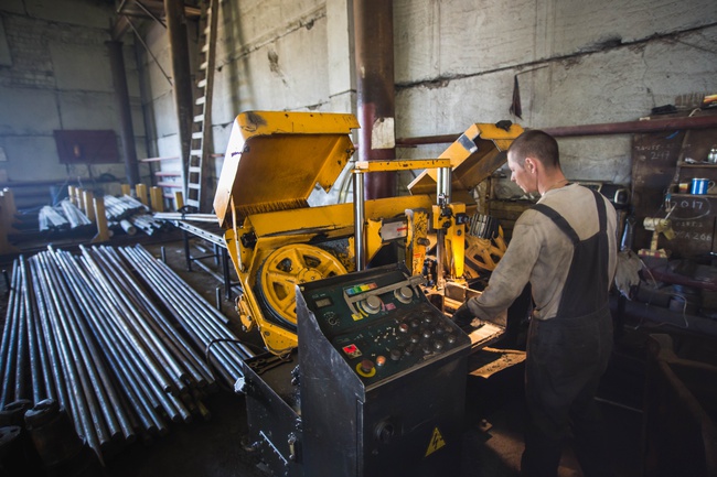 Запасные части для гусеничных тракторов, бульдозеров и экскаваторов