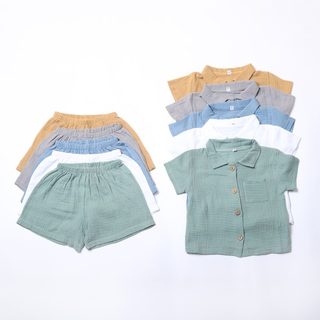 Комплект из рубашки и шорт