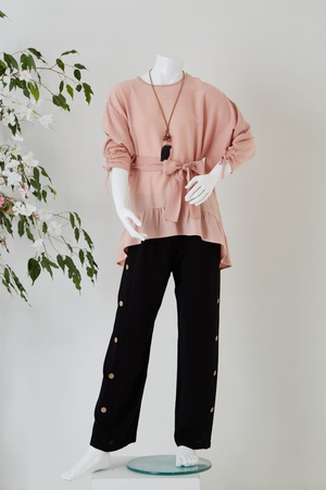 Kemerli Bluz / Düğmeli Pantolon
