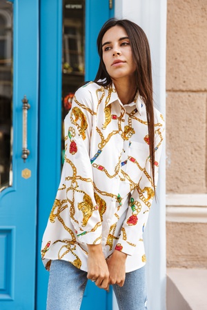 Kadınlar için uzun gömlek