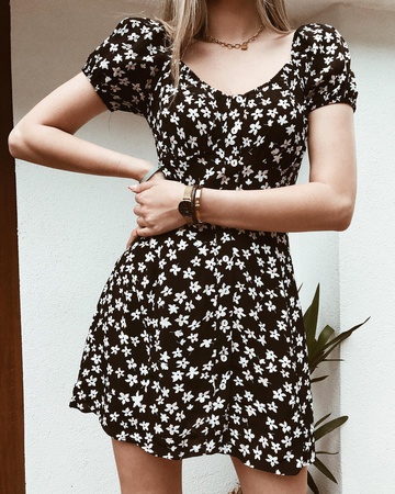 Yaz Çiçek Desenli Elbise