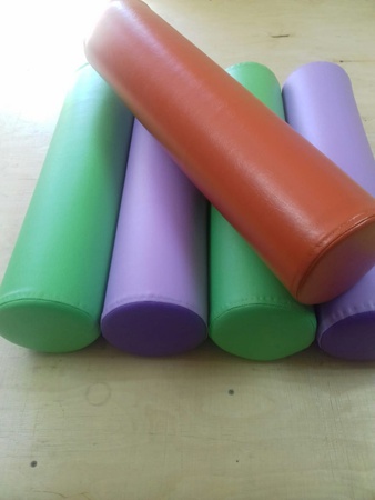 Кушетки, массажные столы.