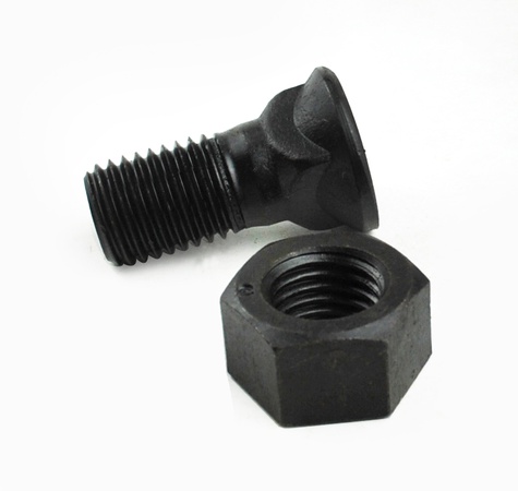 Ekskavatör Pulluk Cıvatası ve Somun