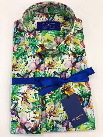 Erkeklerin gömlekleri