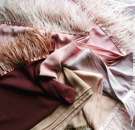 шарфы со страусиными перьями