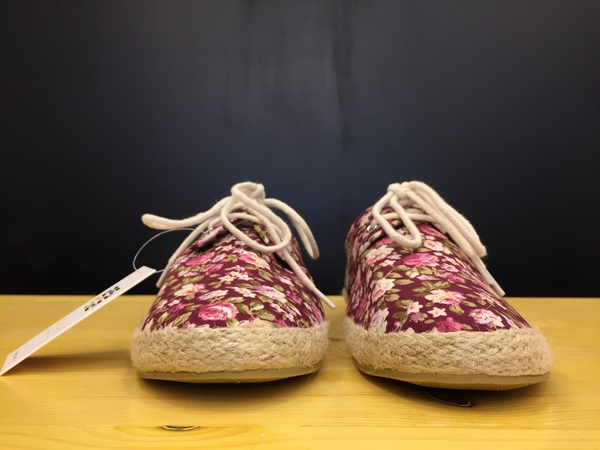 Quality stylish women footwear