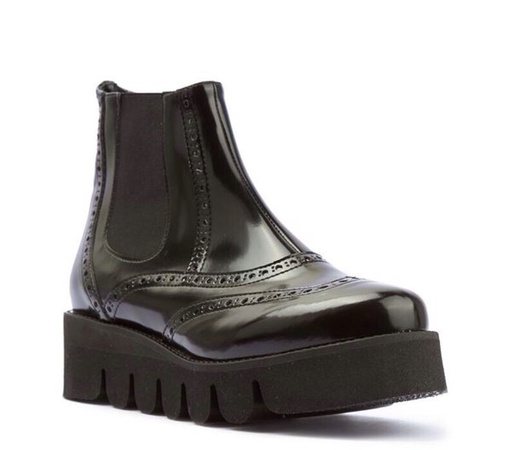 N150 black platform shoes