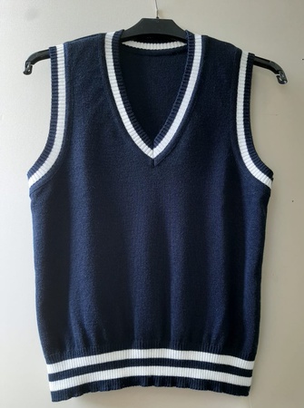 Вязаные школьные жилеты