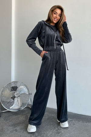 Kadife takım elbise