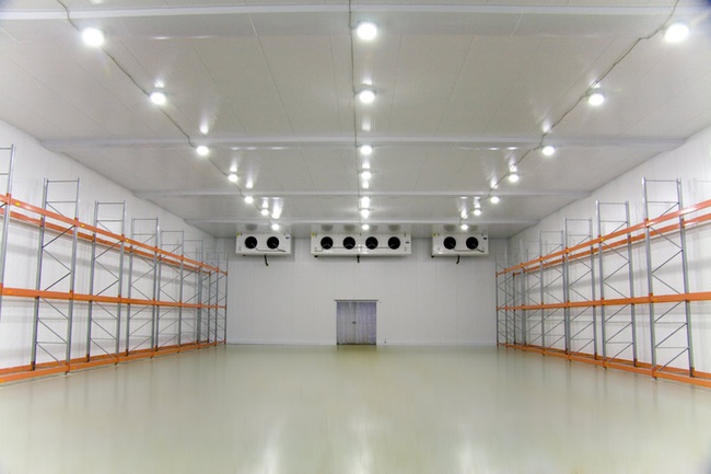 Production of cold rooms and warehouses