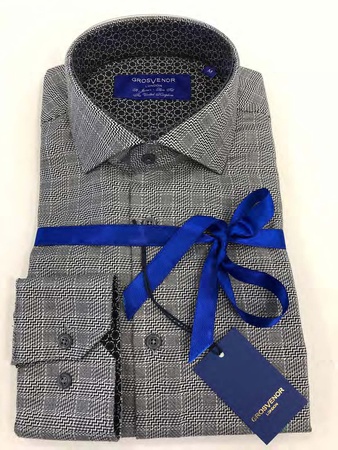 Erkeklerin gömlekleri