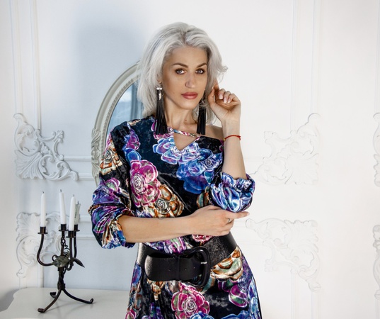 Платье из бархата, модель 6-2018