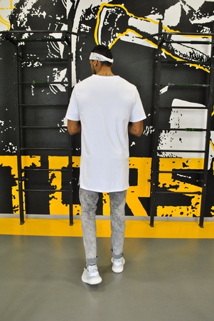 Футболка длинная белая Hi Mate