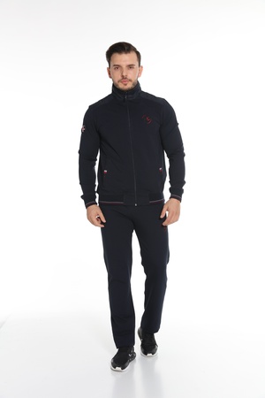 МУЖСКОЙ СПОРТИВНЫЙ КОСТЮМ