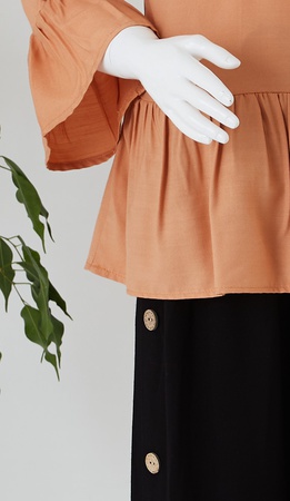 Uzun Kol Bluz / Düğmeli Pantolon