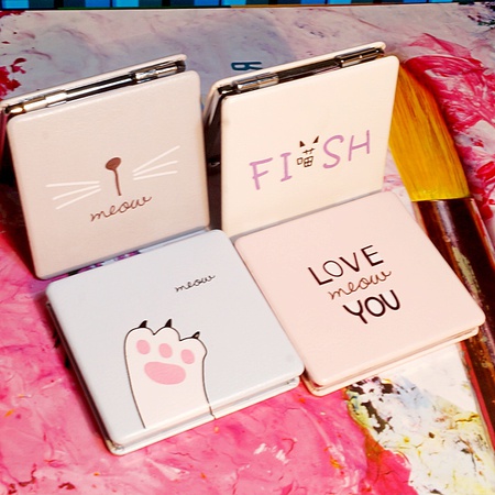 Çok renkli vinil kaplamalı katlanır kare çift cep aynası