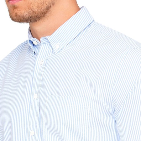 Мужская рубашка в голубую полоску
