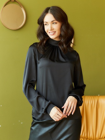 Блузка с защипами по горловине sd1638